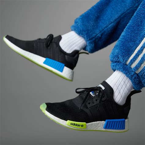 hoe vallen adidas nmd r1|adidas nmd r1 price.